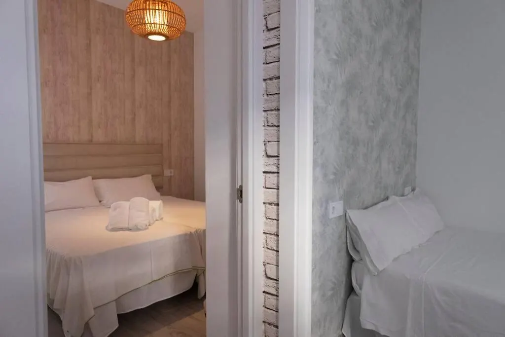 Magnífico apartamento en Los Remedios Sevilla 0*,